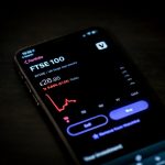 Торговые роботы для Quik: автоматизация торговли и повышение эффективности инвестиционных стратегий trading-77.jpg
